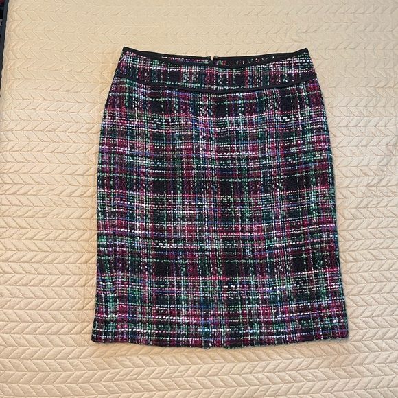 Like new! Colorful Talbots plaid skirt, sz 8; pairs well with bright cardigans - Picture 1 of 8